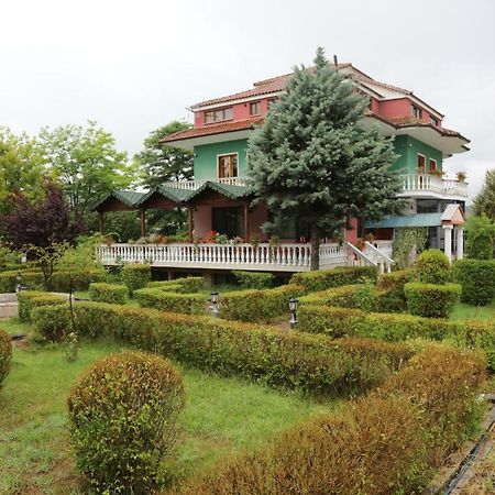 Hotel Villa Kabashi Корча Екстериор снимка