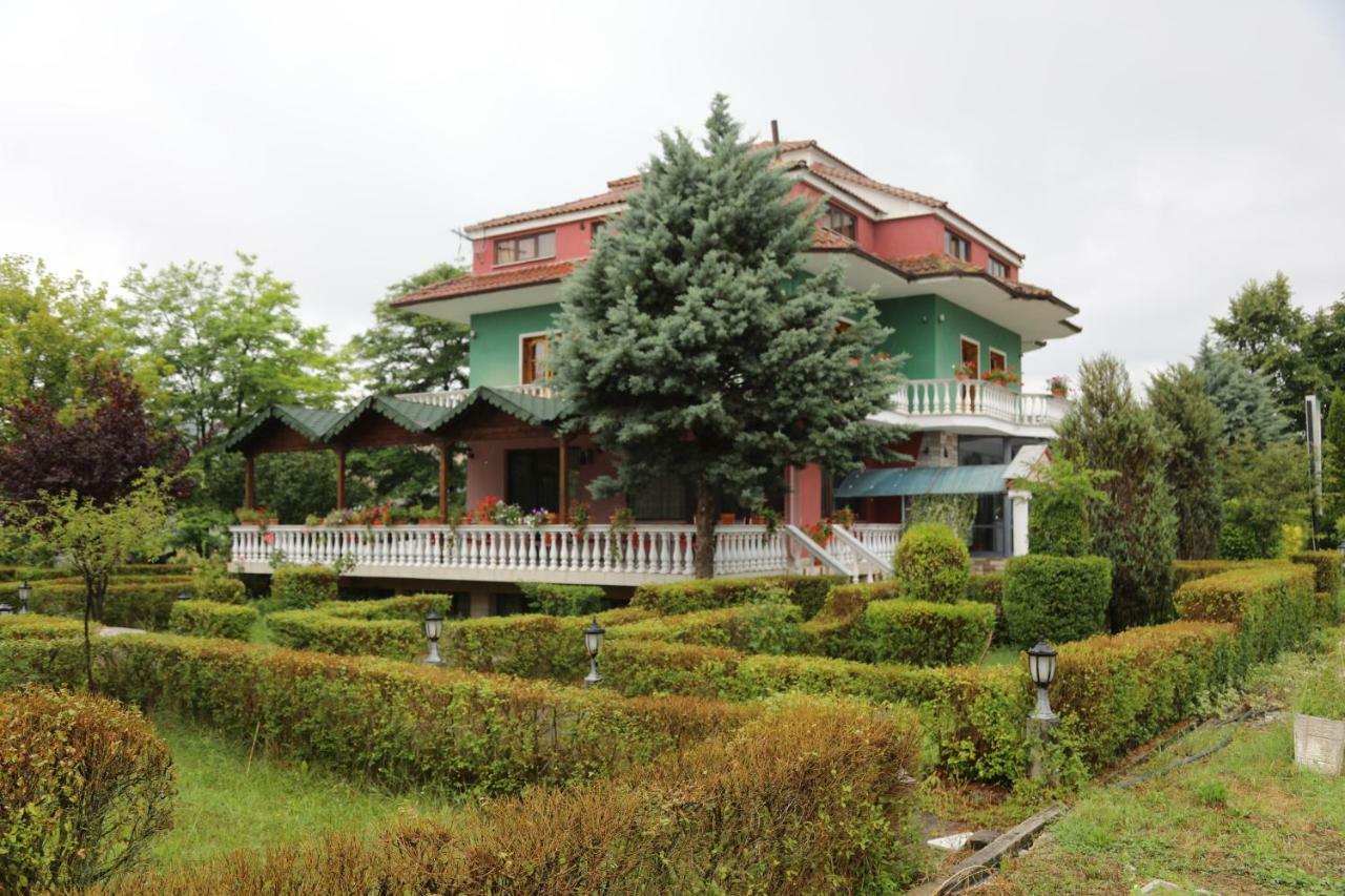 Hotel Villa Kabashi Корча Екстериор снимка