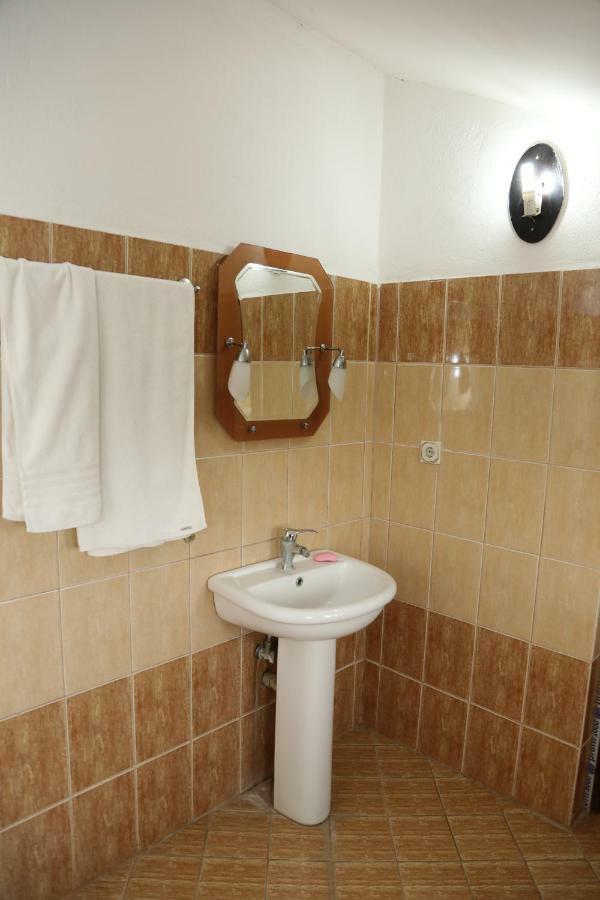Hotel Villa Kabashi Корча Екстериор снимка
