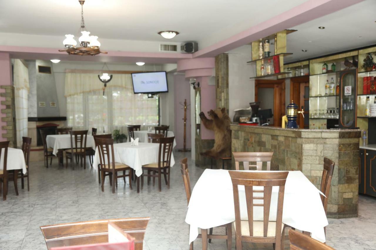 Hotel Villa Kabashi Корча Екстериор снимка